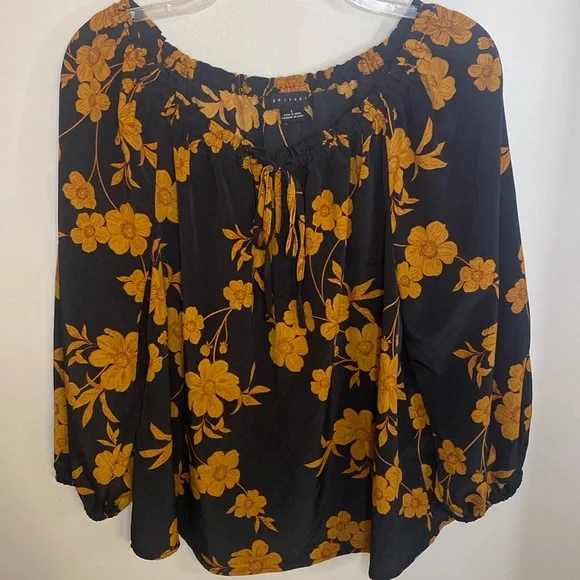 EUC Sanctuary Floral Blouse with keyhole tie in the front - Picture 2 of 4